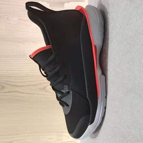 

2020 new arrival 7s black red men leather meshes outdoor shoes shoes size 40-46