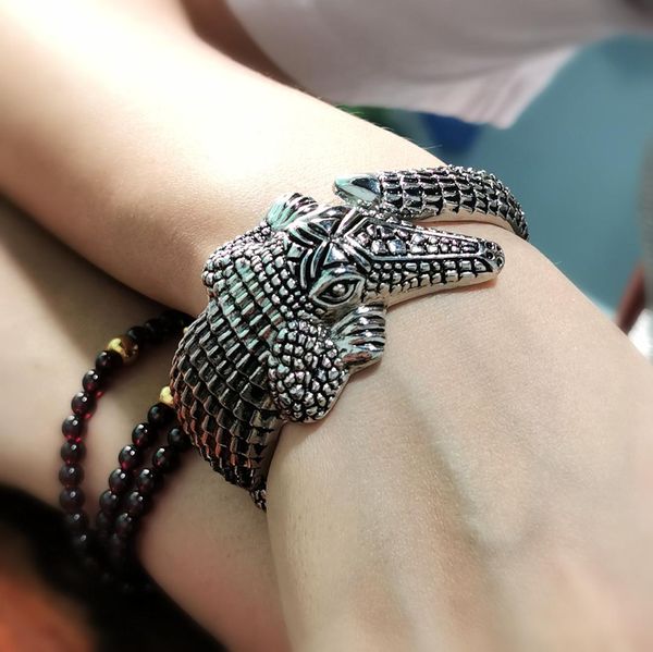 

vintage zinc alloy crocodile bracelets cuff bangles for women fashion statement bracelet female punk jewelry ancient style ukmoc, Black