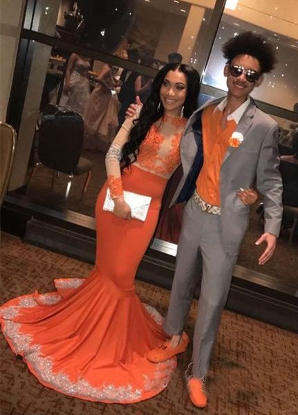 

Gorgeous Sheer Neck Long Sleeves Prom Dresses Mermaid Lace Appliques Evening Gowns Orange Color Arabic Party Dresses Customized