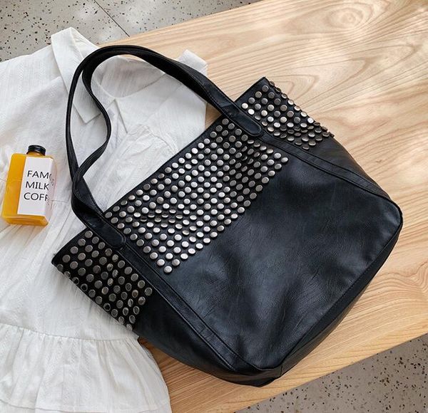 

designer women oversize handbag luxury rivet casual tote bag pu lady large capacity shoulder bags travel handbag/2