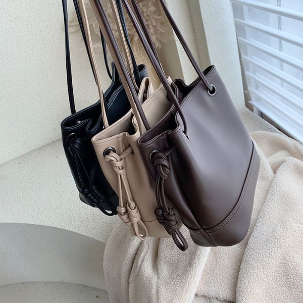 

2019 autumn and winter new pattern restore ancient ways concise single shoulder package will capacity texture ma'am oblique satchel