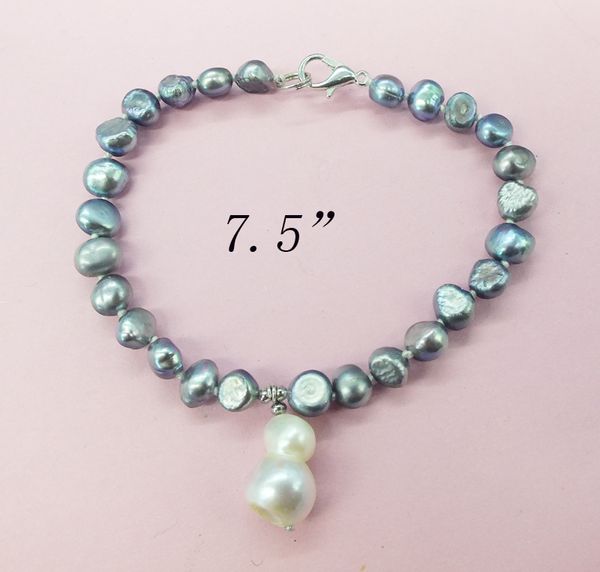 

natural baroque pearl bracelet 7.5, Black