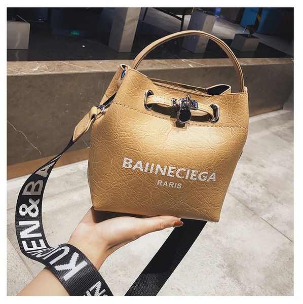 

2020 новая мода ковш сумки конструктора pu кожи плеча креста тела кошелек широкий ремень сумки женские сумки bolsas femininas jinshi7264