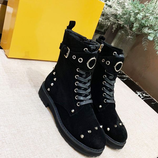 

2019 net red same paragraph wild fashionable women 8-inch black boots size 35-40 factory direct original packaging
