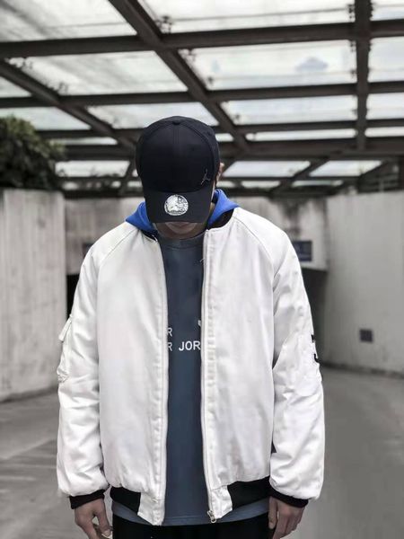 

wholesale designer men's winter jackets fashion autumn hooded long sleeve brand zipper coats with letter pattern black and white m-2xl, Black;brown