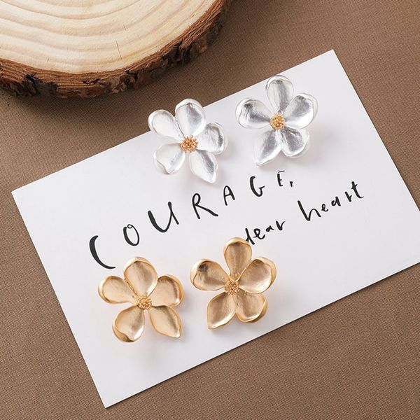 

fashion three-dimensional metal flower stud earrings europe and america punk statment gifts exaggerated earrings women holiday, Golden;silver