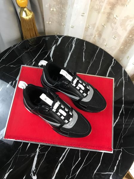 

2020 new vv3 ladies fashion sneakers outdoor sneakers couple models daily casual breathable sneakers belt box