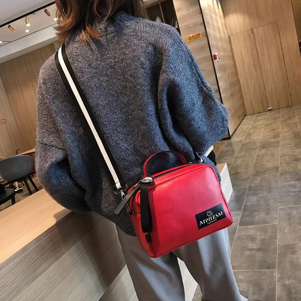 

38# vintage leather ladies handbags women messenger bags totestassel crossbody shoulder bag boston hand bags sale