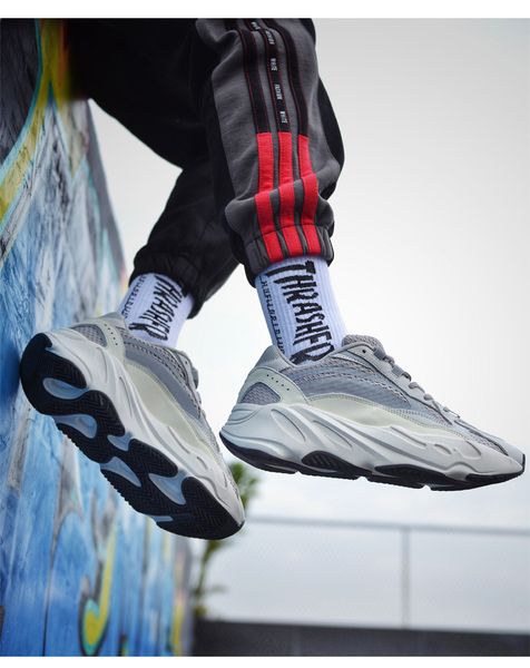

700 Runner designers 2019 New Kanye West Mauve Wave Mens Women Athletic Best Quality 700s Sports Running Sneakers Designer Shoes 36-45