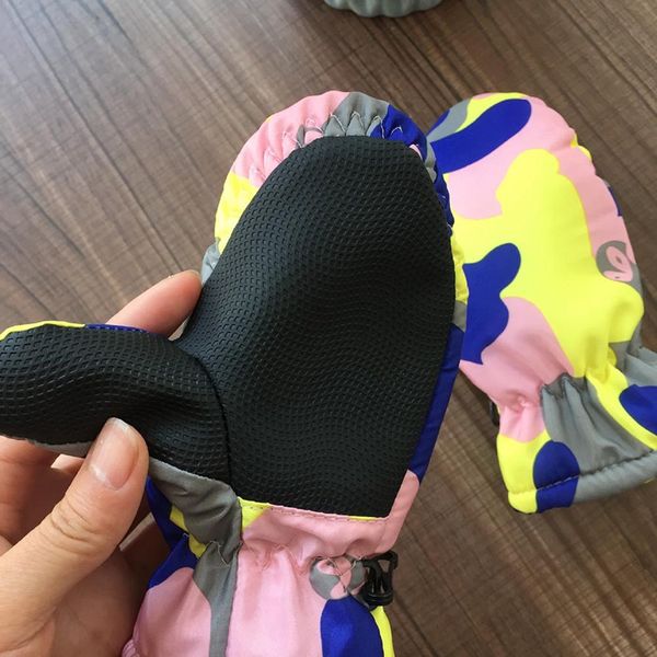 

1 pair baby winter waterproof warm mittens boy girl kids children outdoor child skiing gloves, White