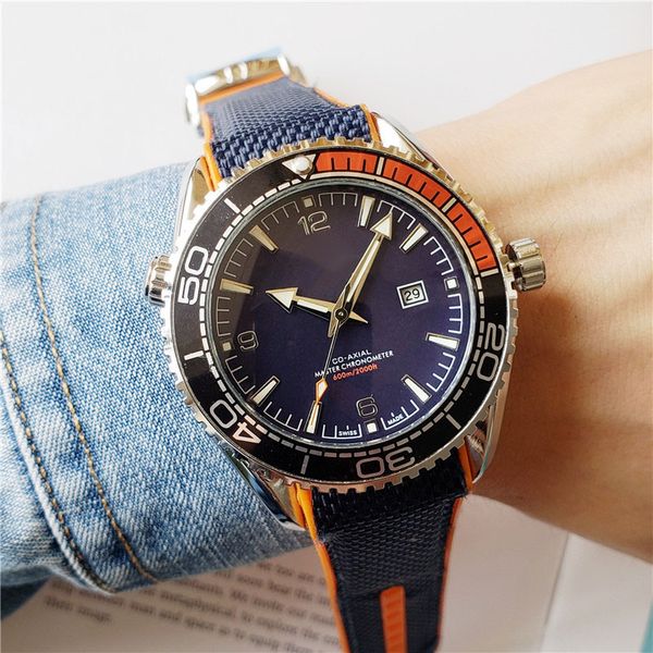 

brand mens watches rubber strap quartz movement watches for men rotate case master deisgner waterproof watch montre de luxe, Slivery;brown