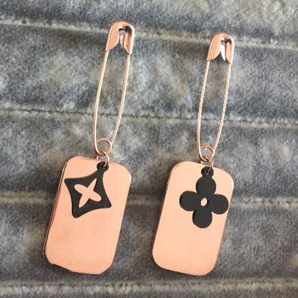 

новое поступление оптовая титановая сталь pin блок кулон кисточкой серьги 18k серебро / золото / розовое золото дамы серьги оптовая цена, Golden;silver