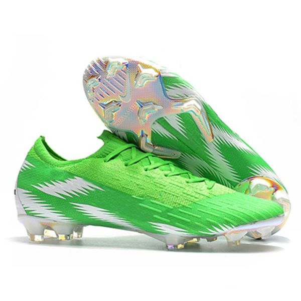 scarpe da calcio nike a stivaletto