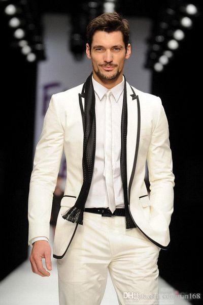 Marca New Ivory Men Wedding Tuxdos pico lapela Slim Fit Noivo Smoking Excelentes Men Jacket Blazer 2 Piece Suit (Jacket + Calças + Tie) 2660