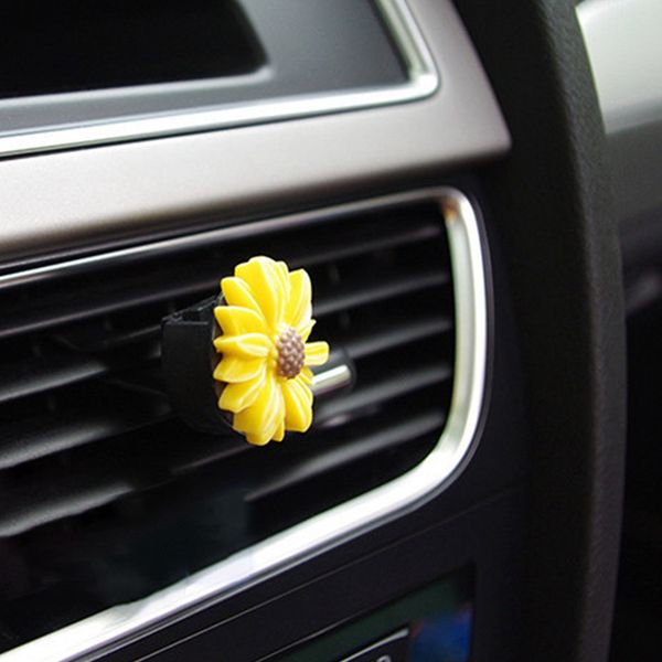 

2pcs colour small daisy car perfume clip lady car air-conditioner decoration perfume flower car-styling air freshener