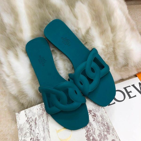 

spring and summer 2020 h drag pig nose slippers women wearable beach sandals open toe flat flat non-slip beach sandals leisure