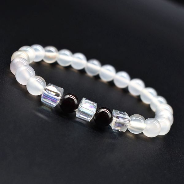 

2019 new natural white carnelian bracelet color geometric crystal ladies charm jewelry garnet bracelet, Black