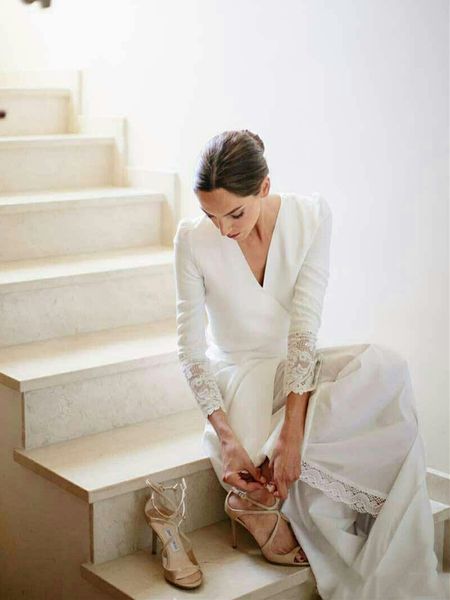 

modest design wedding dresses long sleeve v neck lace mermaid bridal gowns sweep trail hollow back vestidos de novia, White