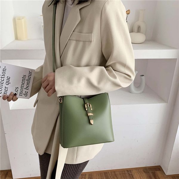 

2020 new women's bags shoulder bags fashion messenger casual women's bucket ladies pure color retro handbags
