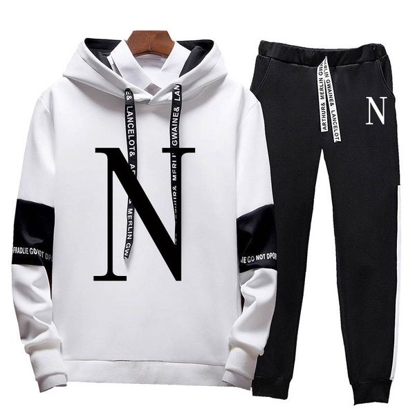 

n мђжкие ком, Gray