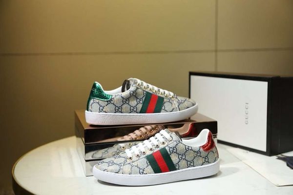 

2019 new arrival fa hion men and women ca ual hoe luxury de igner neaker hoe genuine leather embroidered with box, Black