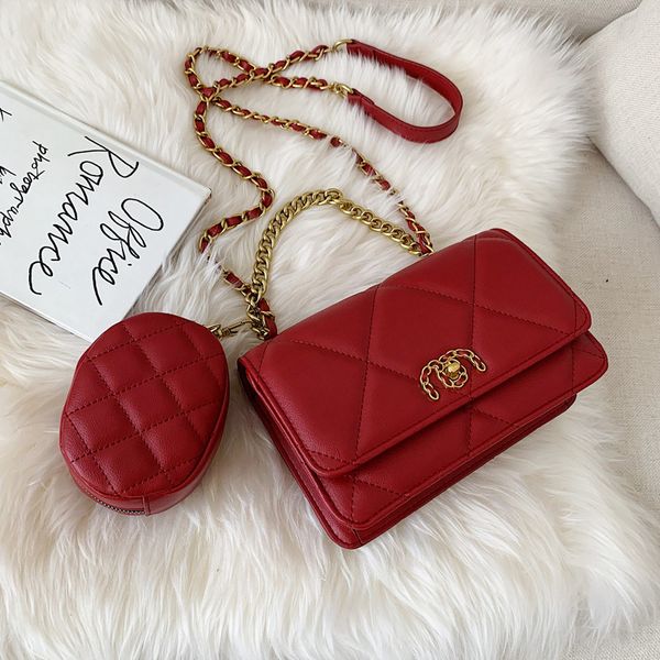 

2020 all-матч кабель satchel chic малые ck женщина цепи пакет западного типа малый квадрат пакет мягкий кожаный мобильный телефон класса люк