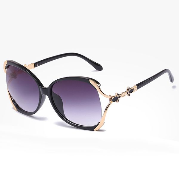 

feminino oversized sunglasses for women fashion 2019 zonnebril dames female trending sun glasses shades for ladies, White;black