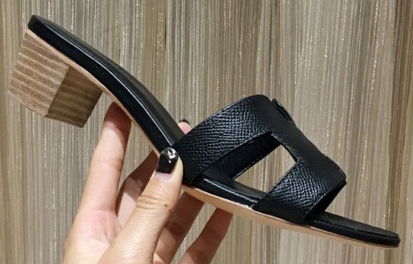 

2019 women leather low heel sandals woman beach slippers sapatos femininos zapatos mujer chaussure femme sapato feminino designer shoes, Black