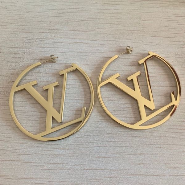

2020 trendy style earrings 3 colors v letter stainless steel ear studs hip hop jewelry for women party gifts wholesale, Golden;silver