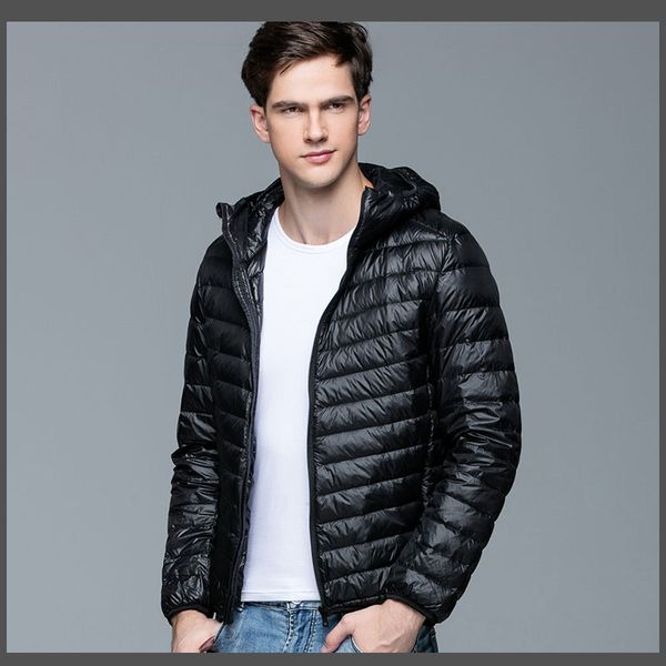 2019 New Moda Hot venda mais novo design Men Down Jacket Inverno Overcoat de luxo para homem Brasão 001 Outdoor Casacos Roupas de Natal