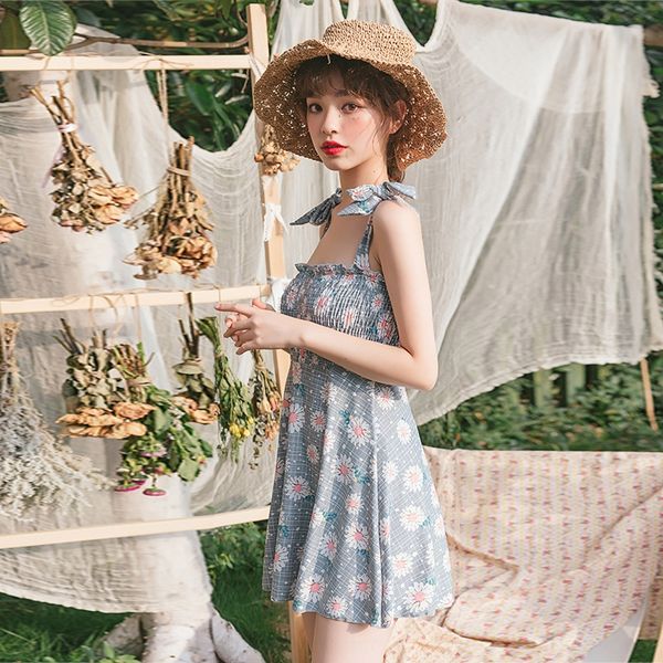 

small peach women's conservative short skirt swimsuit slim belly-covering small chest gathered girls' cute skirt one-piece swimsui, White;black