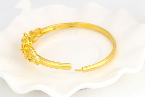 

chinese retro style flower royal bracelets women 18k gold-plated wedding wedding gift jewelry, Black