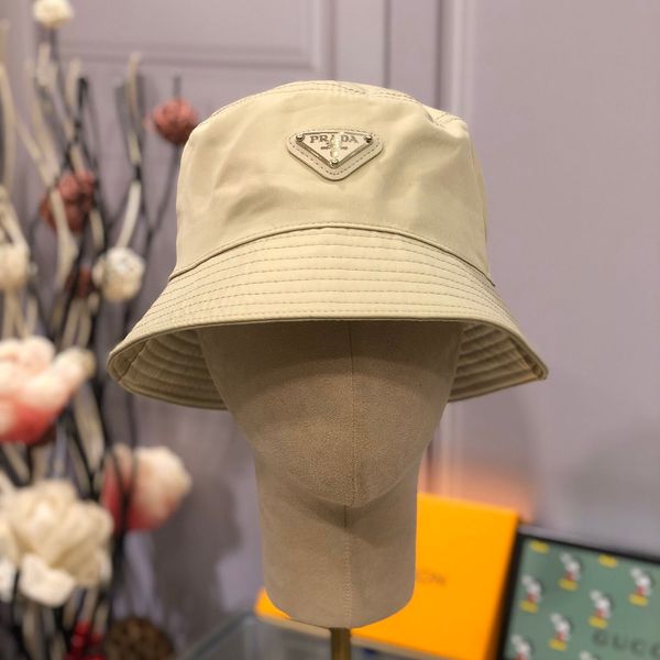 

2020 new design four seasons mens woman designer cap fashion brand stingy brim hats breathable casual fitted beach hats caps, Blue;gray