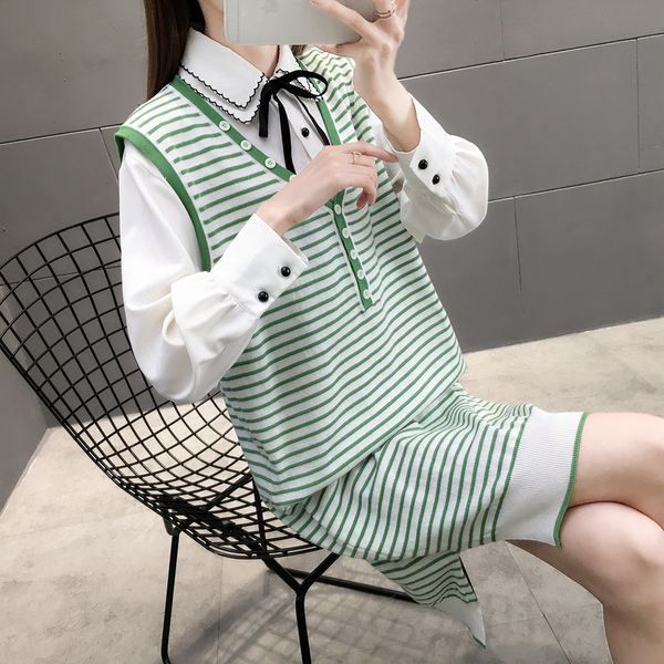 

4174 - smedium and long striped knitted vest 34ag, White;black