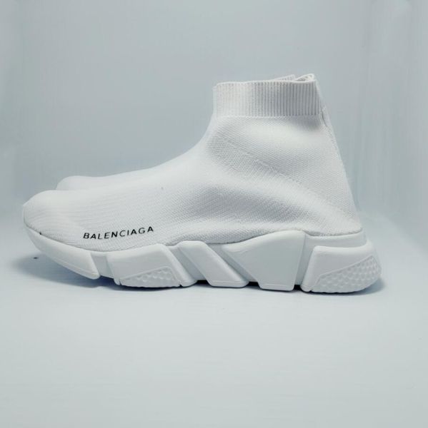 

2019 new pari triple running hoe fa hion brand de igner neaker black white ock neaker ize 36 45