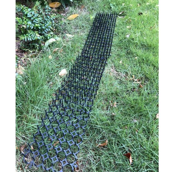 

6x garden cat deter mat repellent spikes mats prevents pet away from flower