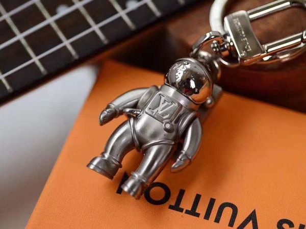 

spaceman key chain accessories fashion car designer key chains accessories men and women pendant box packaging keychains, Slivery;golden