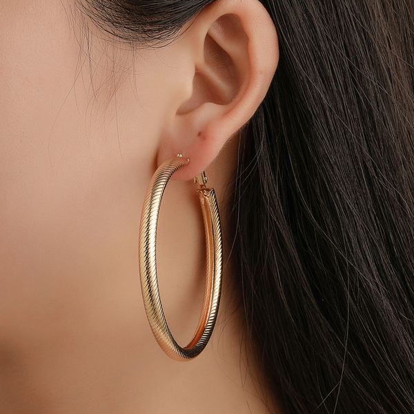 

european and american simple exaggerated metal thread hoop earrings fashion personality girl women's jewelry accessories, Golden;silver