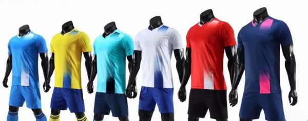 personalizado Homens Futebol Com Shorts perto de mim, Personalidade Training Jersey Curto, comprar loja online para venda, uniforme roupas de futebol
