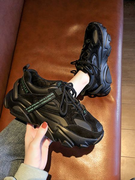 

black old shoes ins tide women 2020 new shoes wild plus velvet thick bottom autumn and winter super fire sports