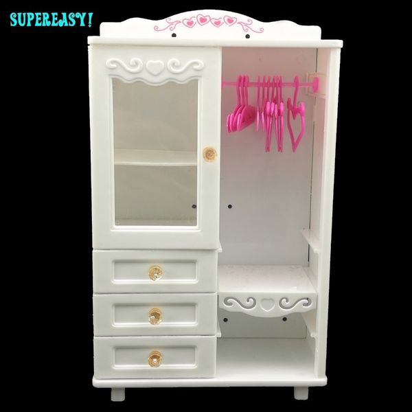 cintre pour barbie