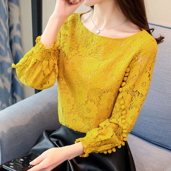 

2019 new autumn korean flower print hollow out long sleeve round neck embroidered shirt blusas women white lace blouse