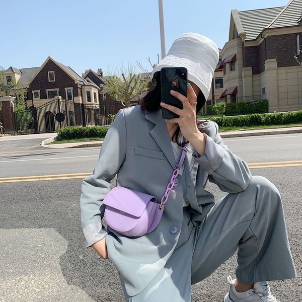 

2020 new summer ladies acrylic chain bag fashion mini saddle bag simple and elegant women's shoulder/crossbody