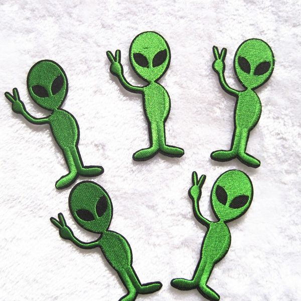 2018 Adesivi Toppe Per Abbigliamento 24pcs Ramakian Alien Cartoon Logo Patch Iron On Hat Giacca Felpa con cappuccio Zaino Ideale per regalo