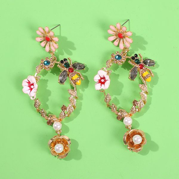 

европейский и американский стиль преувеличены мода барокко геометрическая hollow цветок пчела серьги женщин temperament элегантные серьги ст, Golden