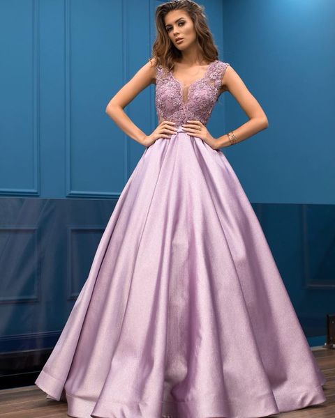 

custom made ball gown satin prom dress lace beaded evening formal lace long appliques vestido-de-fiesta, White;black