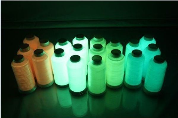 

glow in the dark machine sewing embroidery thread 1000y each spool, 5 popular colors optional, Black;white