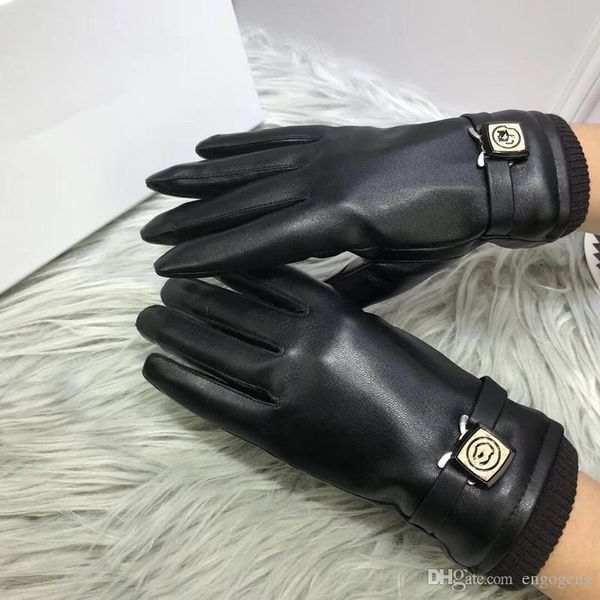 

with classic pattern genuine leather glove soft black touchable glove good quality with gift box (anita