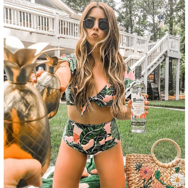 

wholesale-swimwear women high waist bikini swimsuit push up ruffle bikinis set print bathing suit halter beachwear biquini female, White;black