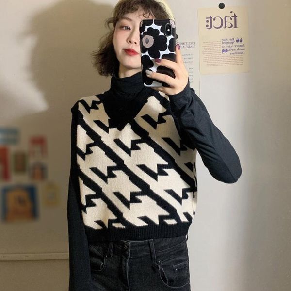 

autumn new chic geometric pattern knit vests fashion loose v-neck sleeveless sweaters for women, Black;white